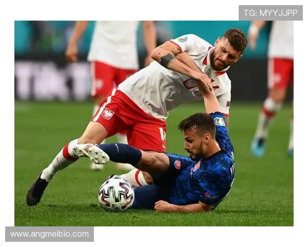 斯洛伐克中场洛博特卡近期表现稳健,状态持续提升