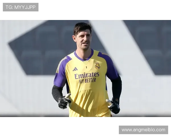 库尔图瓦：从争议转会到皇马防线核心的地位逆转解析