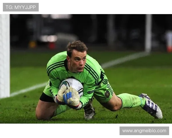 诺伊尔巅峰赛季扑救成功率解析：门线统治力