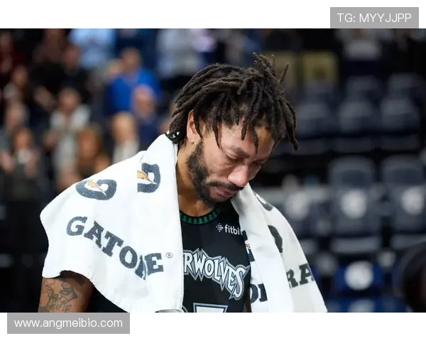 罗斯突破改变防守阵型，主导关键回合拉开分差